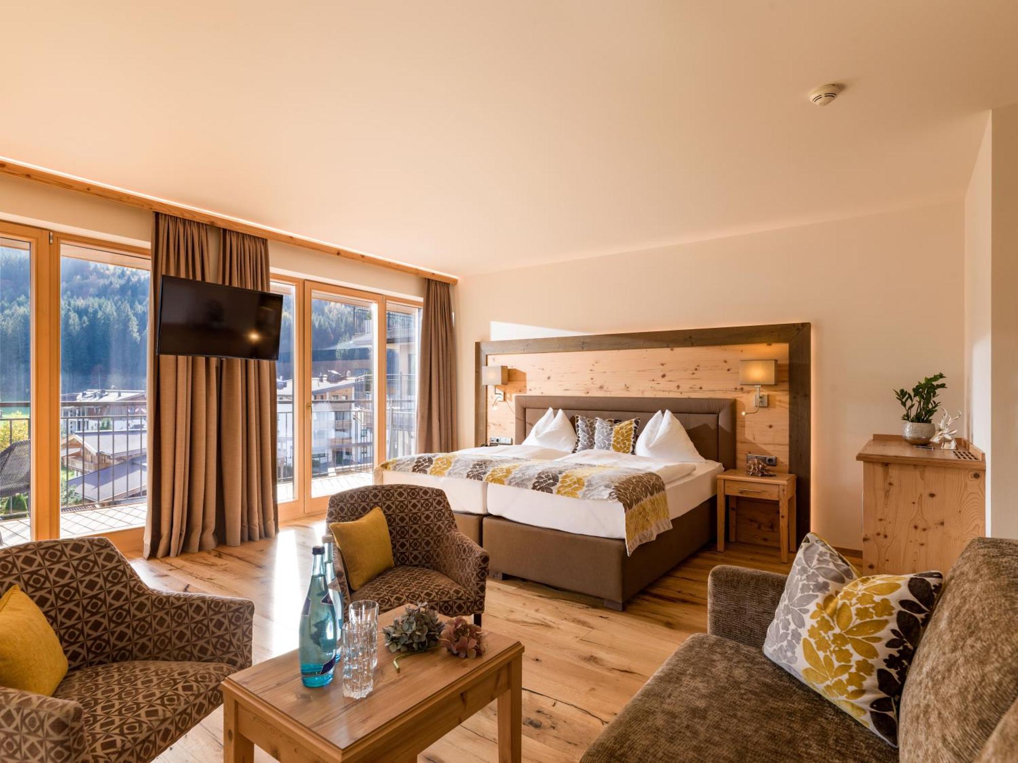 Hotel Zentral ****Superior Кирхберг Экстерьер фото